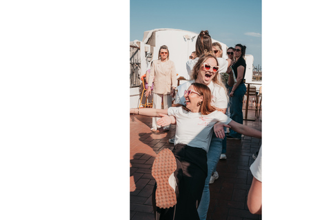 Sevilla: Rooftop Salsa Class with Bottomless Sangria