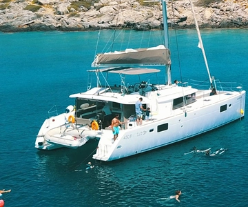 Ayia Napa: Premium Catamaran Sailing Cruise with Lunch