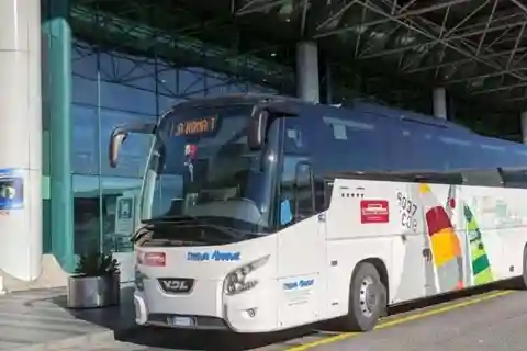 Porto San Giorgio: Traslado en autobús desde/hacia Roma