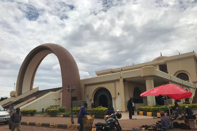 Kampala: Guided Tour for Deaf and Hearing Participants