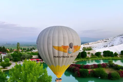 Tour in mongolfiera da Antalya a Pamukkale con trasferimento