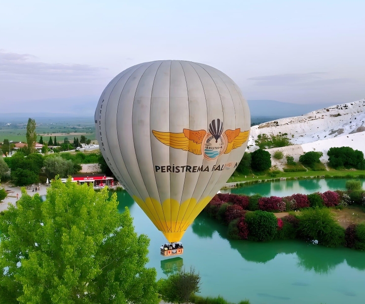 From Antalya; 1 Day Pamukkale Tour with hot air Balloon