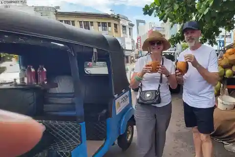 Visite de la ville de Colombo en Tuk Tuk avec déjeuner/dîner - tout compris