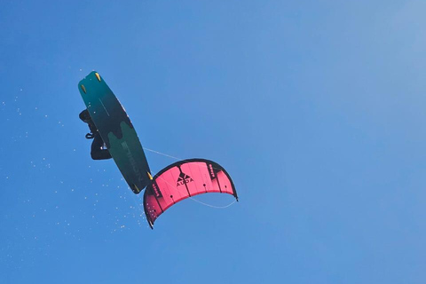 Sakalava Bay: Enjoy sailing & kitesurfing. Ideal lagoon, guaranteed wind Sailing & Kite Option: Equipment and coaching included