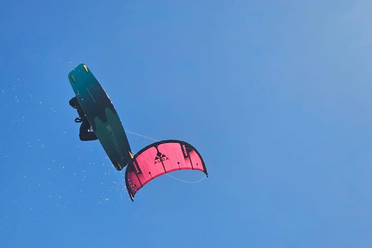 Sakalava Bay: Enjoy sailing & kitesurfing. Ideal lagoon, guaranteed wind Sailing & Kite Option: Equipment and coaching included