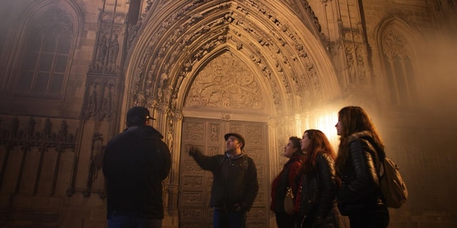 Barcelona: Ghosts of a Dark Past Walking Tour