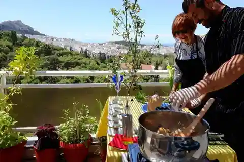 アテネアクロポリスを望むギリシャ料理教室
