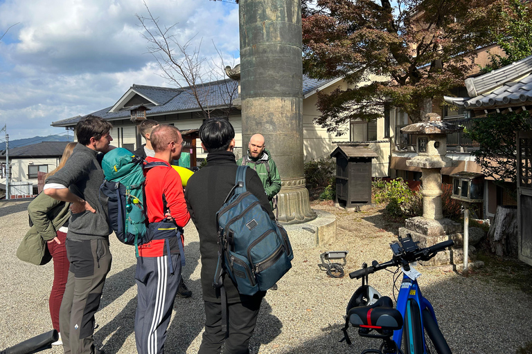 Excursión privada guiada a pie de medio día en YoshinoyamaVisita guiada privada a pie de medio día en Yoshinoyama
