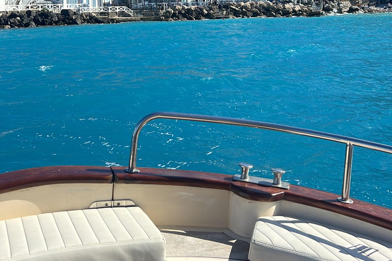 Amalfi Coast Boat Tour from Sorrento or Capri-Positano-Naples Boat tour on the Amalfi Coast from Sorrento