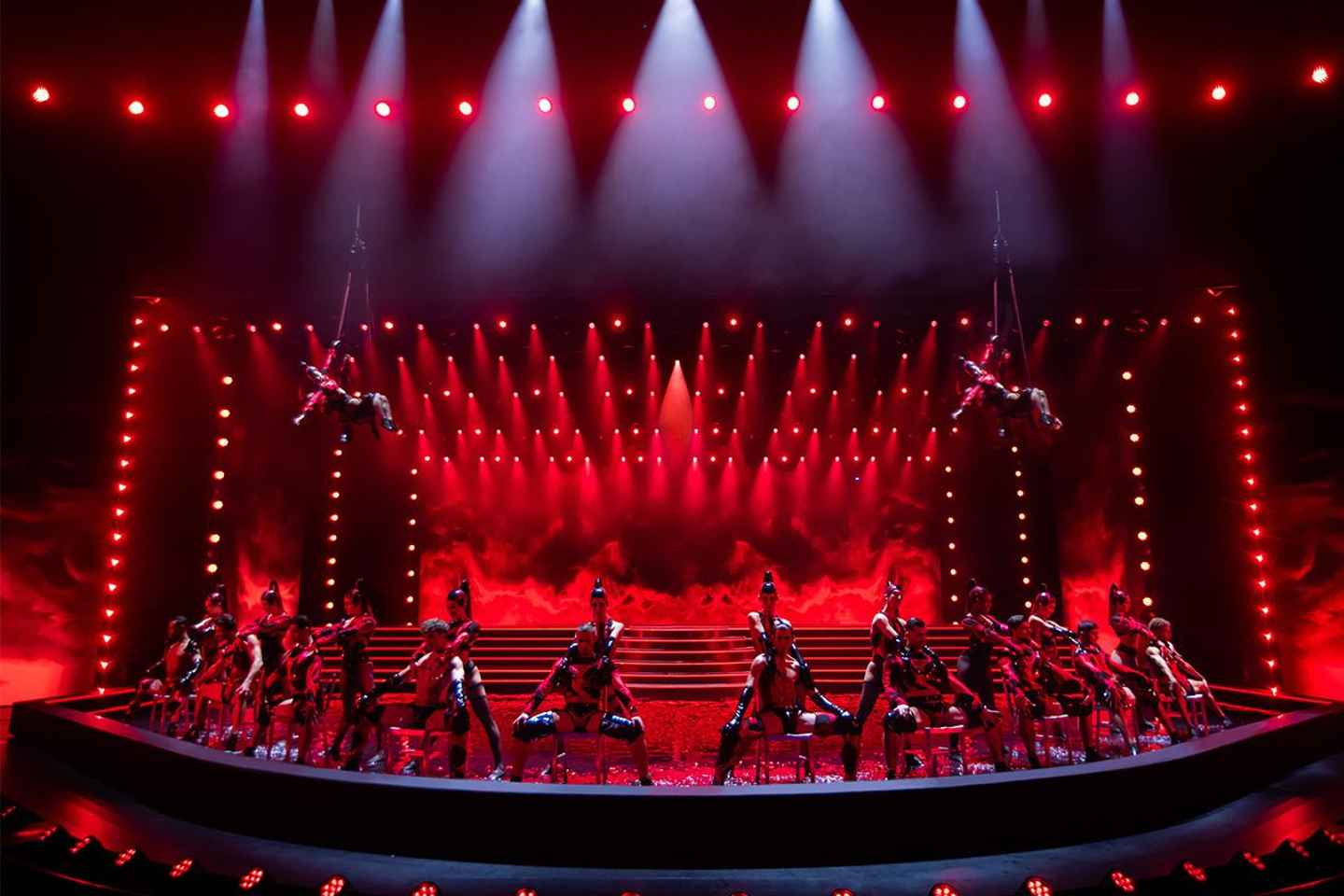 Berlin: BLINDED by DELIGHT Grand Show Friedrichstadt-Palast