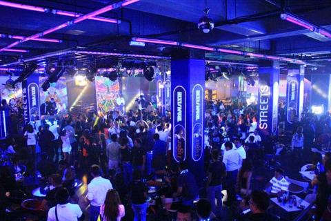 Ulaanbaatar: Private Bar Hopping Tour with Local Guide