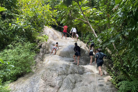 Gems of Chiangmai : Dantewada, Wat Ban den, Sticky Waterfall