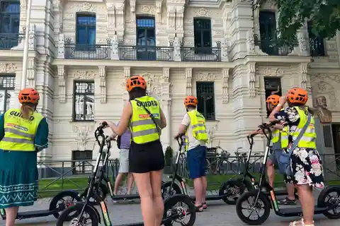 Riga Highlight Big wheel e-scooter Tour de groupe