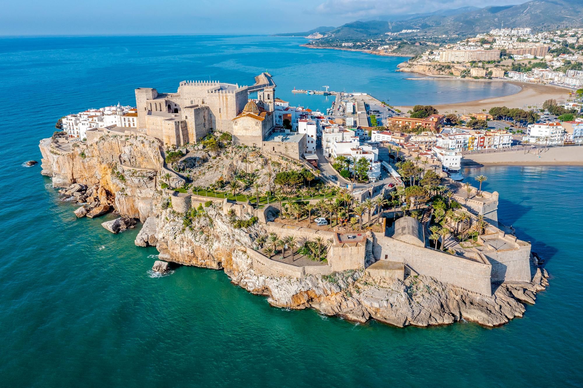 Ab Valencia: Peñíscola-Tagestour mit Wasserfall