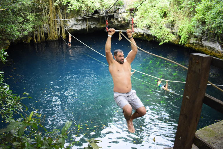 Cancun: Jungle ATV-tour, tokkelen en cenote zwemmenGedeelde ATV