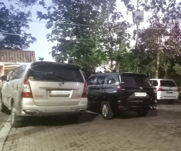 Surabaya: Privé auto charter met chauffeur
