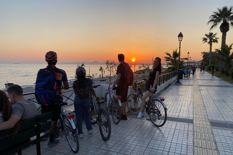 Avventura in bicicletta sulla spiaggia: Tour di Atene con sosta per il bagno