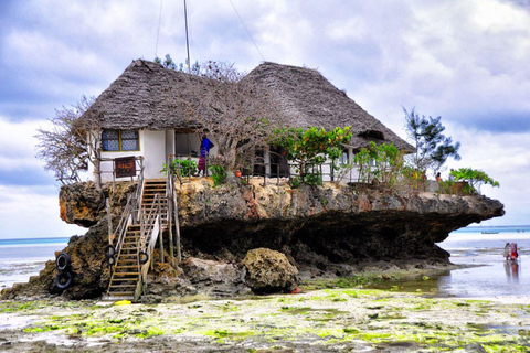 Snorkelen, lunch bij de rots, Paje Beach, Mnemba-eiland