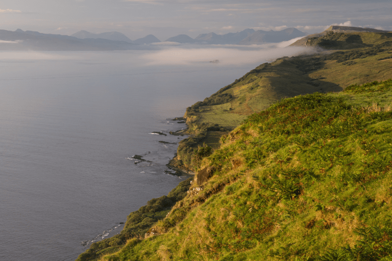 Isle of Skye rijtoer vanuit Portree met een APPVanuit Portree: Dagvullende Isle of Skye zelf rijden met gids