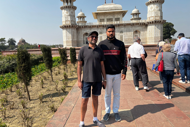 From Delhi: Private Taj Mahal and Agra Day Tour with 5* Meal From Delhi: Tour with Car, Driver, and Guide Only