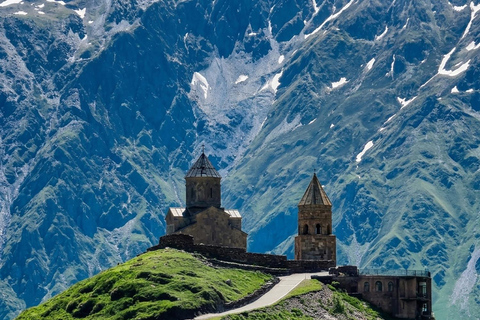 From Tbilisi: Kazbegi & Dariali Gorge Private 4x4 Day Trip