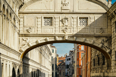 Venice: St. Mark's Basilica, Doge's Palace & Bridge of Sighs Guided tour of St. Mark's Basilica and Doge's Palace