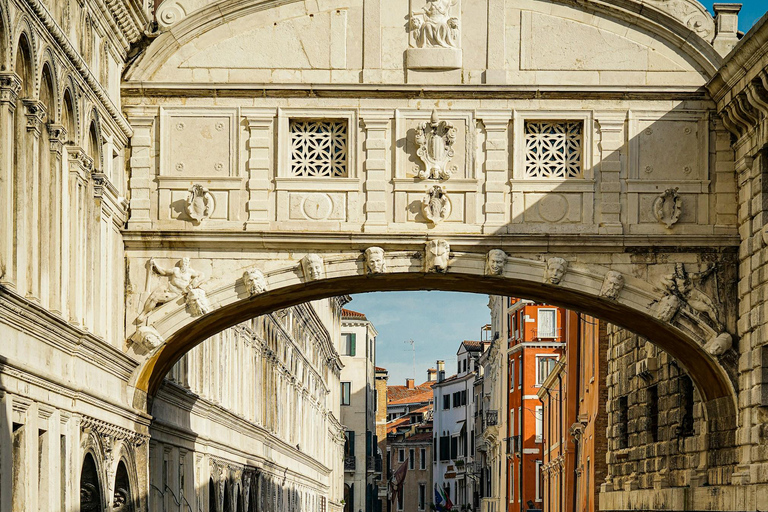Venice: St. Mark's Basilica, Doge's Palace & Bridge of Sighs Guided tour of St. Mark's Basilica and Doge's Palace