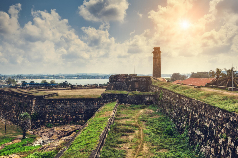 Colombo: UNESCO Galle Fort with Scenic Coastal Train Ride