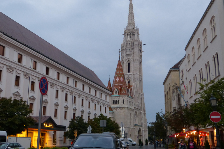Budapest: Tour a piedi del quartiere del castelloBudapest: Tour a piedi di benvenuto nel quartiere del Castello