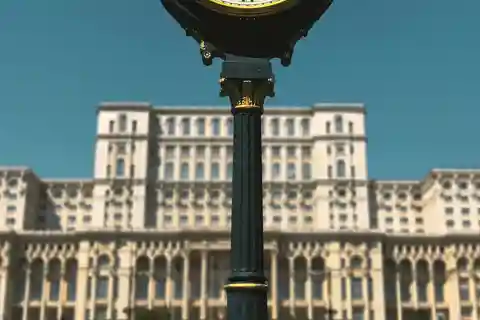 Bucareste: Parlamento, Praça Principal Unirii e Palácio Mogosoaia