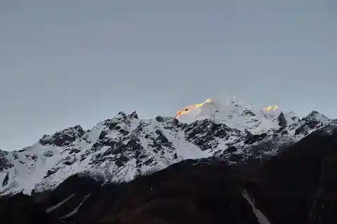 Kathmandu: trekking di 8 giorni nella valle del Langtang con trasferimenti
