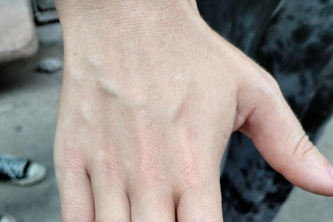 Old Delhi Jewelry & Embellishment Walk (Half-Day, Women-Led)