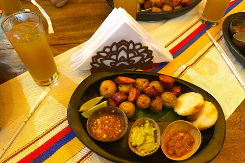 Medellín: Calle 10 Food Tour with Tastings and Guide