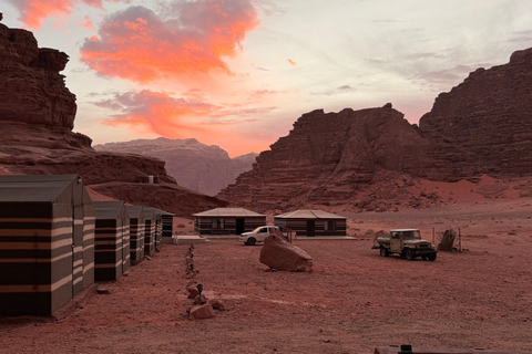 Wadi Rum: 2-Day Southern Desert Tour, Camel & Stargazing