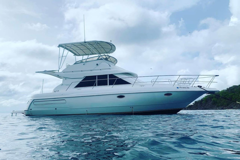 Puerto Rico: Yacht Charter to Icacos and Palomino Islands