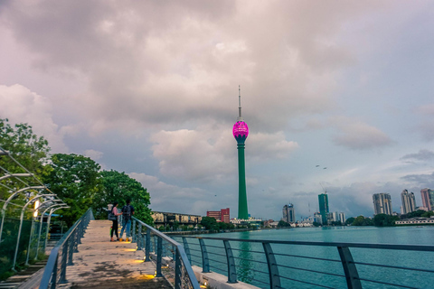 Negombo and Colombo City Tour with Ceylon Tuk Tuk