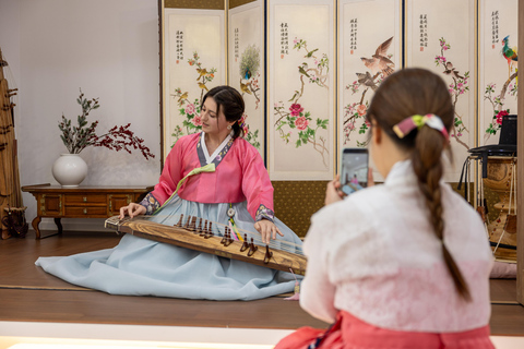 Seoul: Mini Gayageum Workshop with Bukchon Views Premium : DIY Mini Gayageum + Authentic Master Lesson