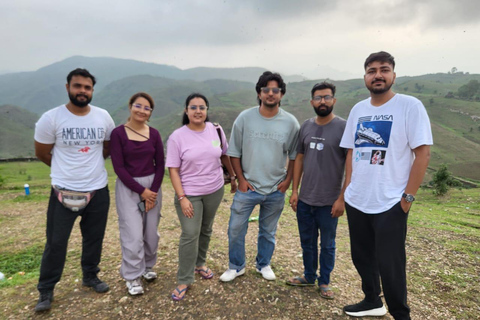 Udaipur: Excursión en Scooter al Amanecer en una Aldea Tribal