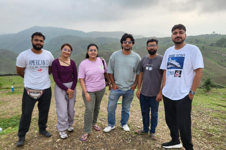 Udaipur: Excursión en Scooter al Amanecer en una Aldea Tribal