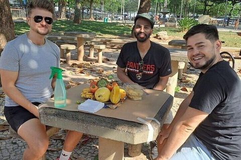 Tropikalne owoce Brazylii w São PauloDegustacja owoców dla grup