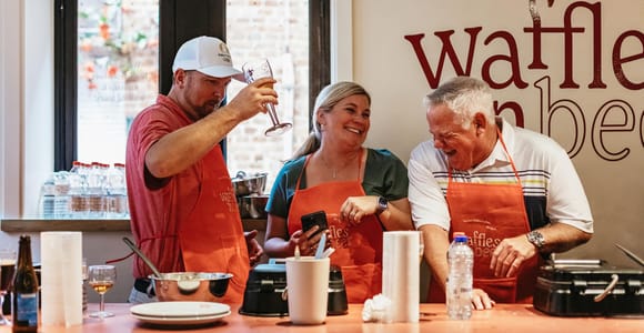 Brügge: Workshop zur Herstellung belgischer Waffeln mit Bierverkostung