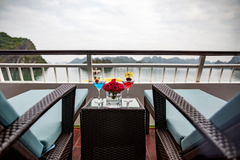 Hanoi: 2-Day Ha Long, Lan Ha 5-Star Cruise w/ Balcony Cabin Bay Light Suite with private balcony and bathtub (1st floor)