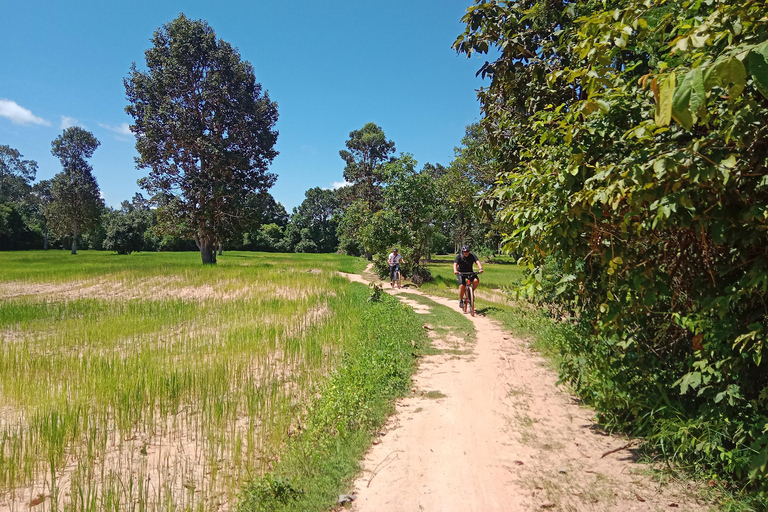 Indiana Jones: Guided Jungle Trails and Temples Bike Tour