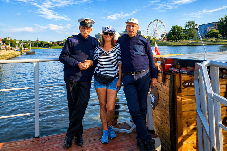 Krakow: Vistula River Sightseeing Cruise with Audio Guide