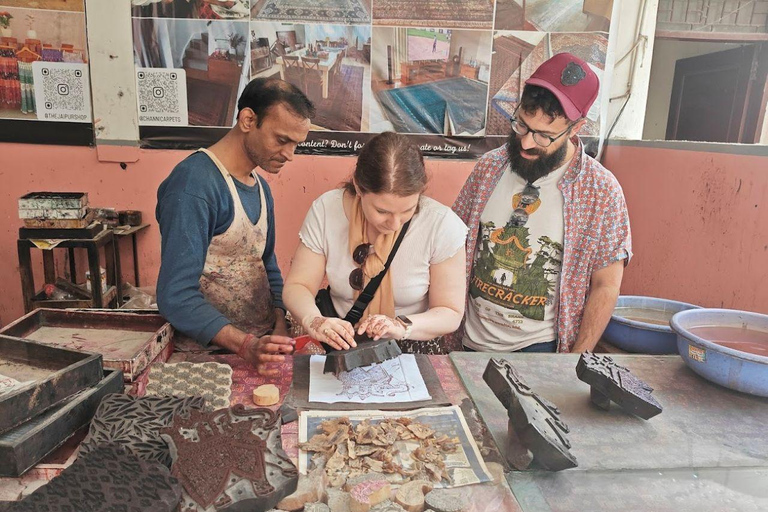 From Delhi: Jaipur Royal Heritage & Artisan Craft Day Tour From Delhi : With Monuments Entry Tickets