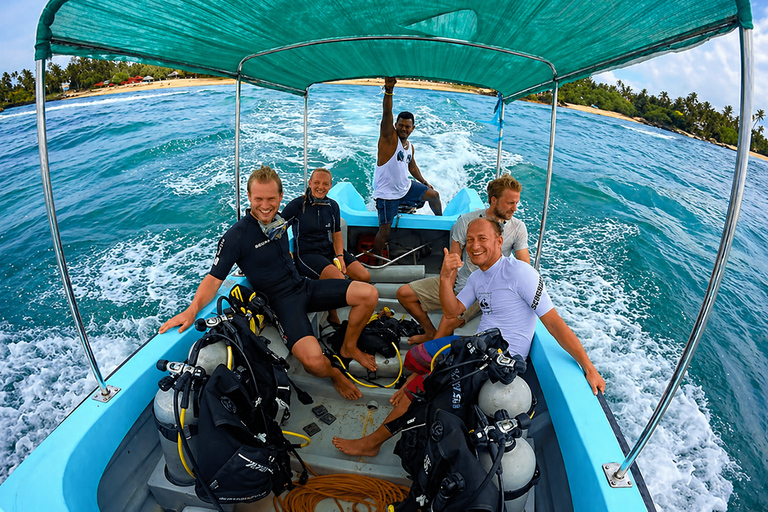 Polhena: Scuba Diving & Diving Course with Hotel Pickup Discover Scuba Diving (without scuba certification) - 1 Dive
