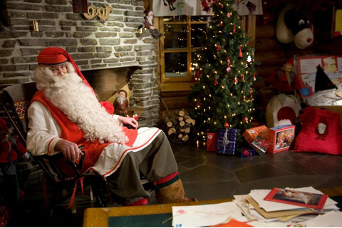 Rovaniemi: Tour to Santa Claus Village with Hotel pick up