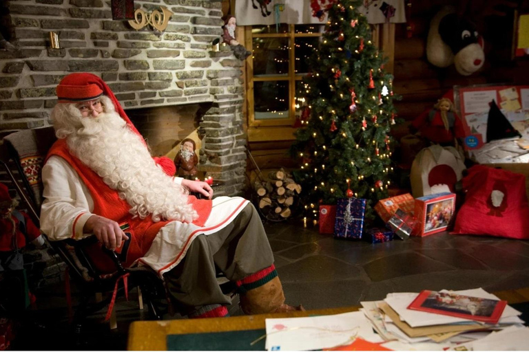 Rovaniemi: Tour to Santa Claus Village with Hotel pick up