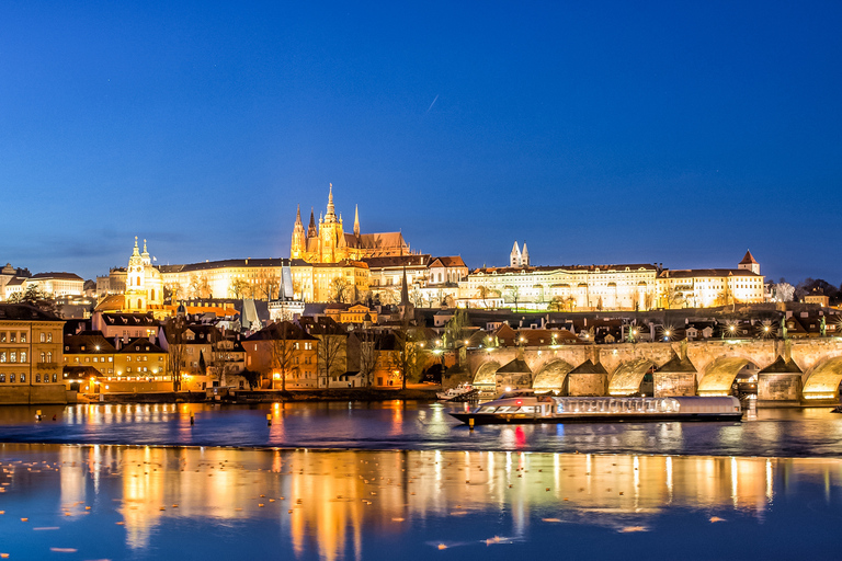 Praga: Crociera serale di 50 minuti con visita turisticaPraga: crociera fluviale serale panoramica di 50 minuti