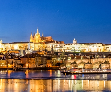 Prag: 50 minuters båtutflykt på kvällen